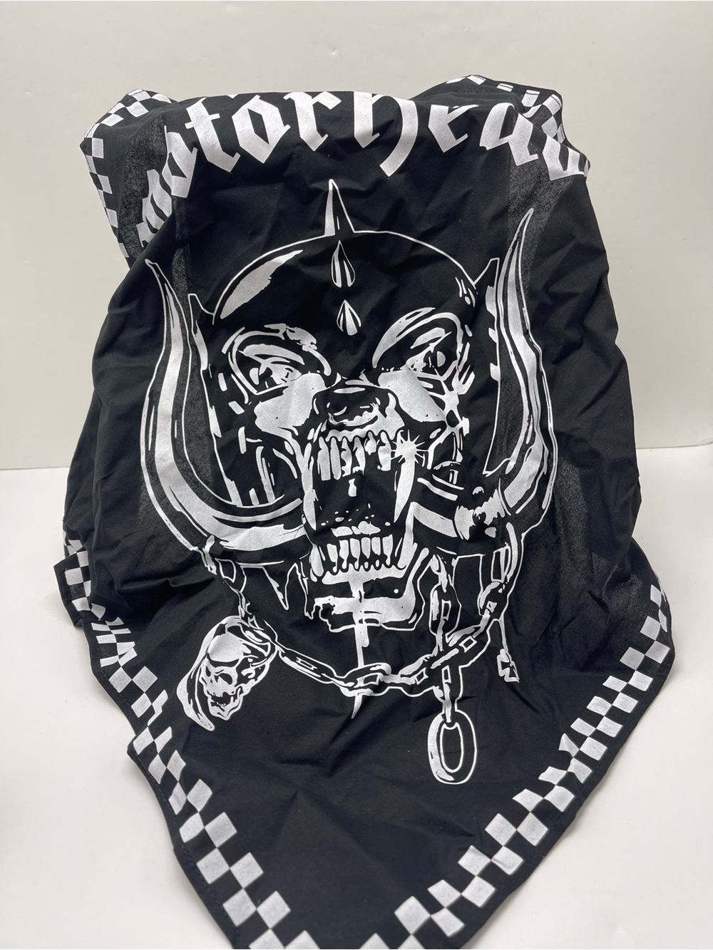 Vans MOTORHEAD Black Bandana Scarf with Silver Skull & Chain Graphic - Picture 11 of 12